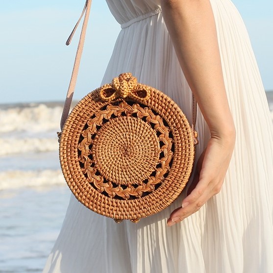  Straw bag